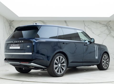 Land Rover Range Rover P530 Autobiography LWB 7 Seater 7