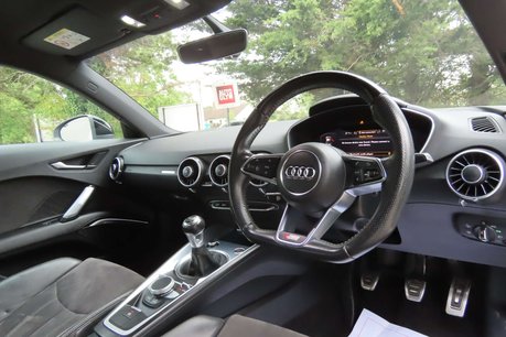 Audi TT 1.8 TFSI Black Edition Coupe 3dr Petrol Manual Euro 6 (s/s) (180 ps) 7