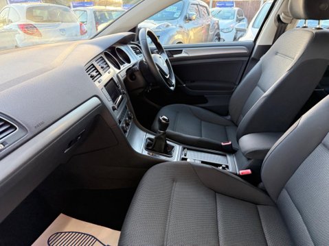 Volkswagen Golf 1.6 TDI BlueMotion Tech Match Euro 5 (s/s) 5dr 37