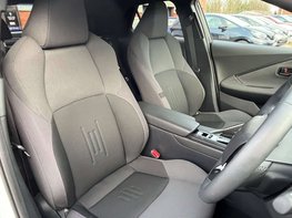 Toyota C-HR 1.8 C-HR Design HEV CVT 5dr 57