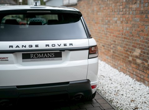 Land Rover Range Rover Sport 3.0 SDV6 HSE Dynamic 24