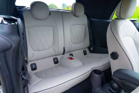 Mini Convertible John Cooper Works 24