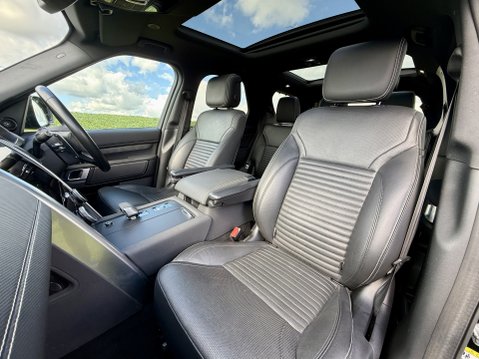 Land Rover Discovery R-DYNAMIC SE MHEV 60