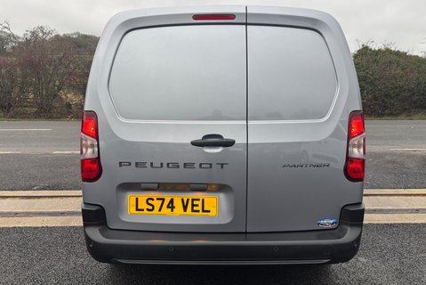 Peugeot Partner 102 ps BlueHdi Professional L2 14