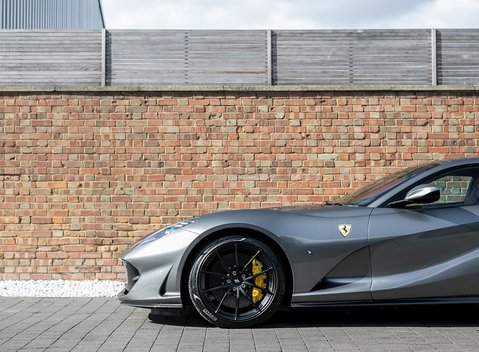 Ferrari 812 Superfast 34