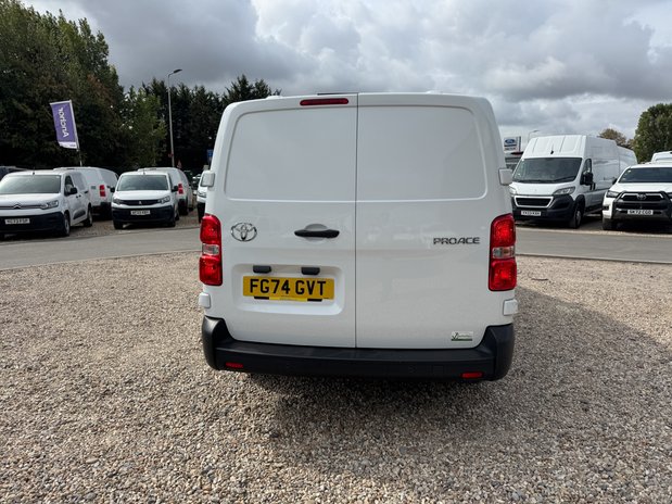 Toyota Proace MWB L2H1 (SOLD KH) Low Roof 3100 Air Con Sensors EURO 6 7