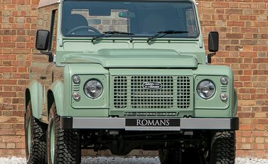 Land Rover Defender 90 Heritage Hard Top 1