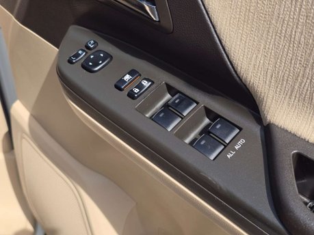 Toyota Alphard Auto+Hybrid+7Seats+Clean 34