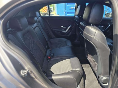 Mercedes-Benz A Class 1.5 A180d Sport (Premium) Hatchback 5dr Diesel 7G-DCT Euro 6 (s/s) (116 ps) 18
