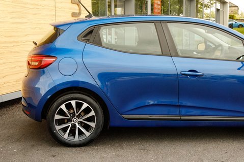 Renault Clio ICONIC TCE 7