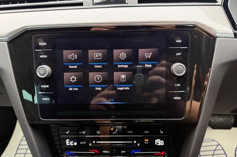 Volkswagen Passat GTE DSG - VAT Q - 1 OWNER - PLUG IN HYBRID - 3 IN STOCK 52