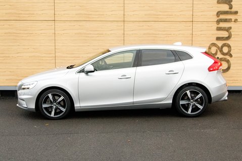 Volvo V40 T2 R-DESIGN EDITION 9