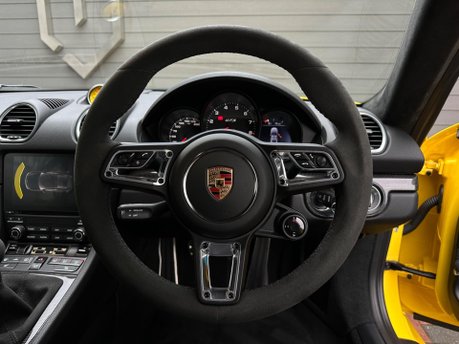 Porsche 718 Cayman CAYMAN GTS 65