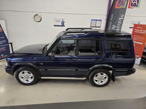 Land Rover Discovery 2.5 TD5 ES Premium Station Wagon 5dr Diesel Automatic (7 Seats) (284 g/km, 6