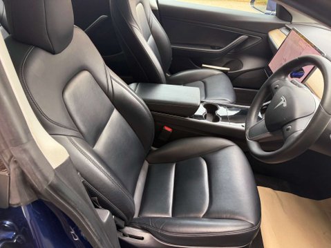 Tesla Model 3 Model 3 Performance AWD 4WD 4dr 10