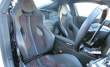 Ferrari F12 Berlinetta 8