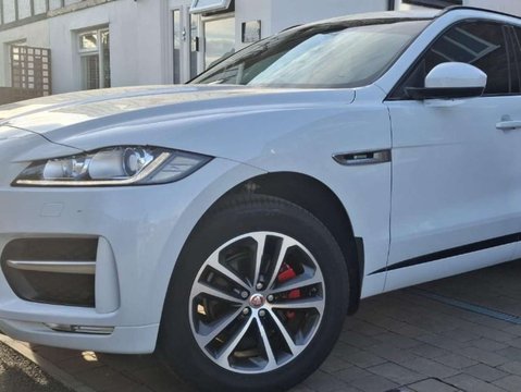 Jaguar F-Pace 2.0 F-PACE R-Sport AWD D Auto 4WD 5dr 1