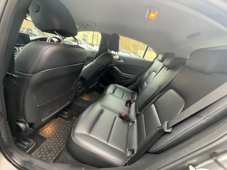Mercedes-Benz A Class A 180 D SPORT PREMIUM 9