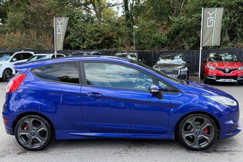 Ford Fiesta ST-2 - 8 SERVICES -NEW MOT -HEATED SEATS -KEYLESS -JUST SERVICED 19