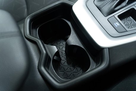 Toyota Rav4 2.5 VVT-h GPF Design SUV 5dr Petrol Hybrid CVT Euro 6 (s/s) (218 ps) 15