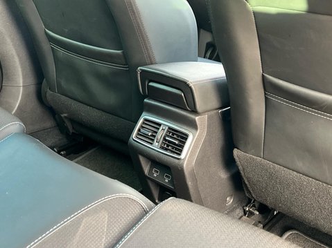 Renault Megane ICONIC E-TECH 43