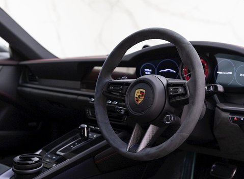 Porsche 911 Carrera GTS (992) 8