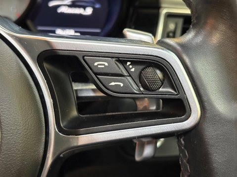 Porsche Macan 3.0 TD V6 S PDK 4WD Euro 6 (s/s) 5dr 17
