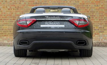 Maserati Grancabrio Sport 8