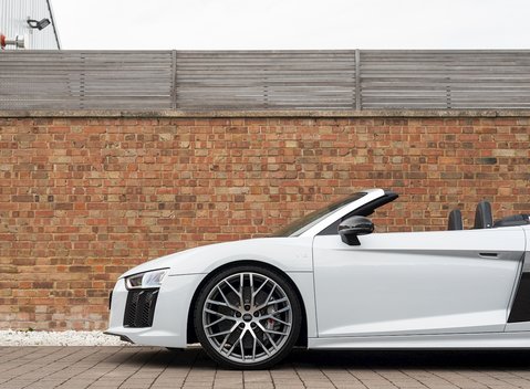 Audi R8 V10 Plus Spyder 33