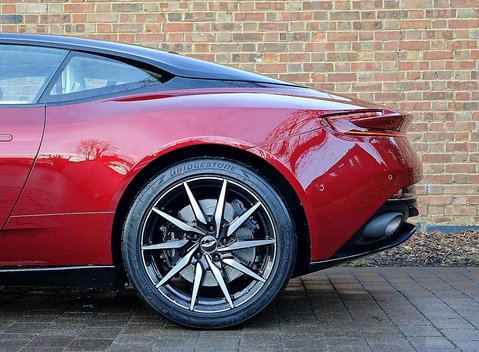 Aston Martin DB11 Launch Edition 8