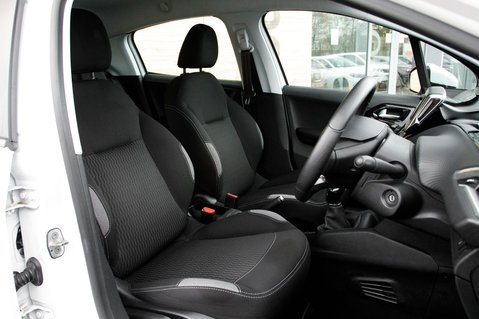 Peugeot 208 ACTIVE 28