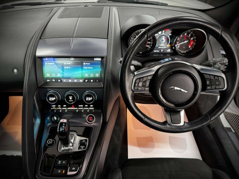 Jaguar F-Type 2.0 F-Type I4 R-Dynamic Auto 3dr 45