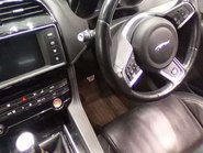 Jaguar F-Pace 2.0 F-Pace R-Sport AWD D 4WD 5dr 19