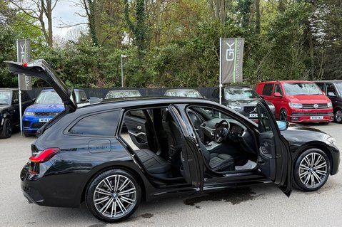 BMW 3 Series 330E M SPORT TOURING - HYBRID - APPLE CAR PLAY - 2 OWNERS - CAMERA -NEW MOT 20