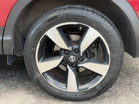 Nissan Qashqai 1.2 DIG-T N-Connecta SUV 5dr Petrol Manual 2WD Euro 6 (s/s) (115 ps) 44