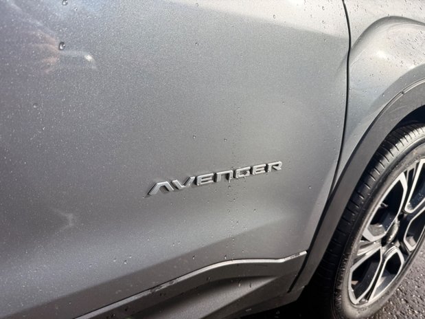 Jeep Avenger SUMMIT 10
