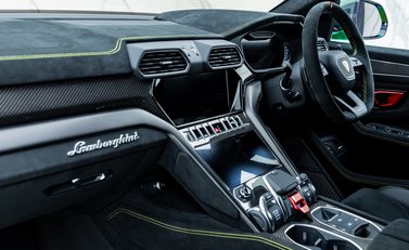 Lamborghini Urus PERFORMANTE 19