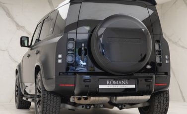 Land Rover Defender 110 X-Dynamic S D250 3