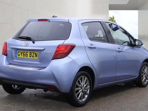 Toyota Yaris 1.33 Dual VVT-i Icon Euro 6 5dr 9