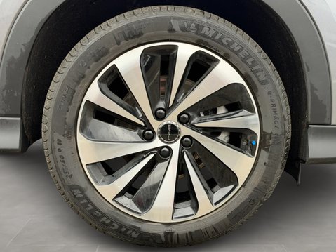BYD Seal U 1.5 DM-i PHEV AWD Design Auto 12