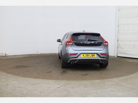 Volvo V40 2.0 D3 R-Design Nav Plus Euro 6 (s/s) 5dr 5