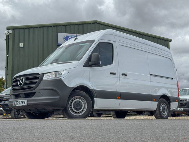 Mercedes-Benz Sprinter AUTO MWB L2H2 High Roof 315 Pro Air Con Camera EURO 6 1