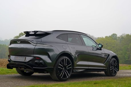 Aston Martin DBX 707