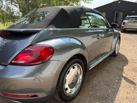 Volkswagen Beetle DESIGN TSI BLUEMOTION TECHNOLOGY DSG 28