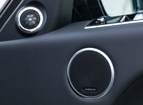Land Rover Range Rover Sport 5.0 SVR Carbon Edition 24
