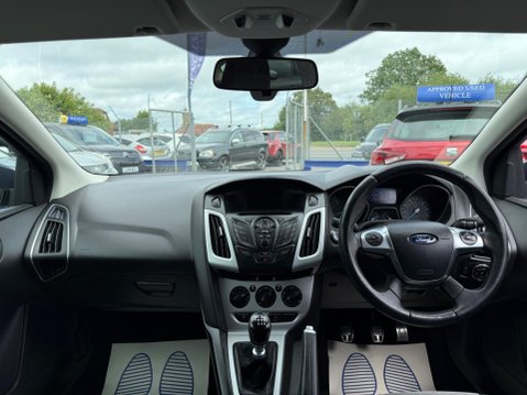 Ford Focus 1.0T EcoBoost Zetec S Euro 5 (s/s) 5dr 24
