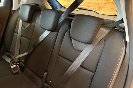 Renault Clio 0.9 TCe Dynamique MediaNav Hatchback 5dr Petrol Manual Euro 5 (s/s) (90 ps) 39