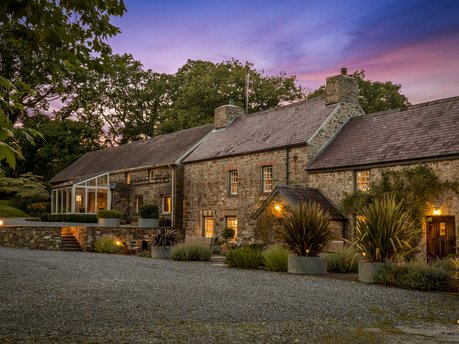 Rural charm with 21st century style