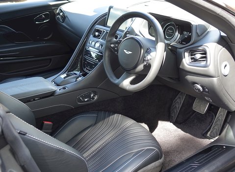 Aston Martin DB11 11