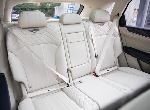 Bentley Bentayga V8 14